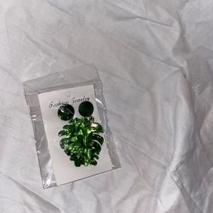 Leaf earrings